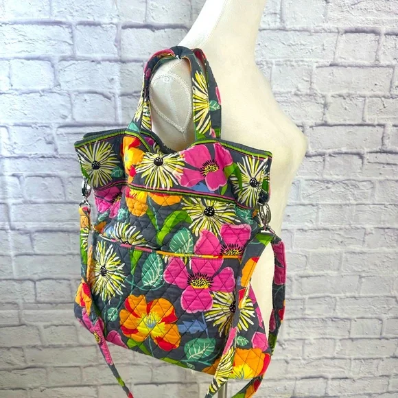 Vera Bradley Quilted Floral Shoulder/Crossbody Bag – W/ Tumbler Retired Pattern‎ - Picture 2 of 16